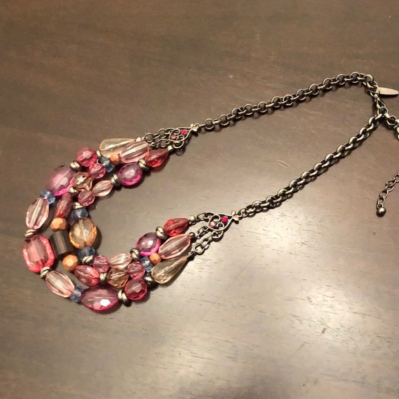 Jewelry - Pink/Red Beaded Necklace